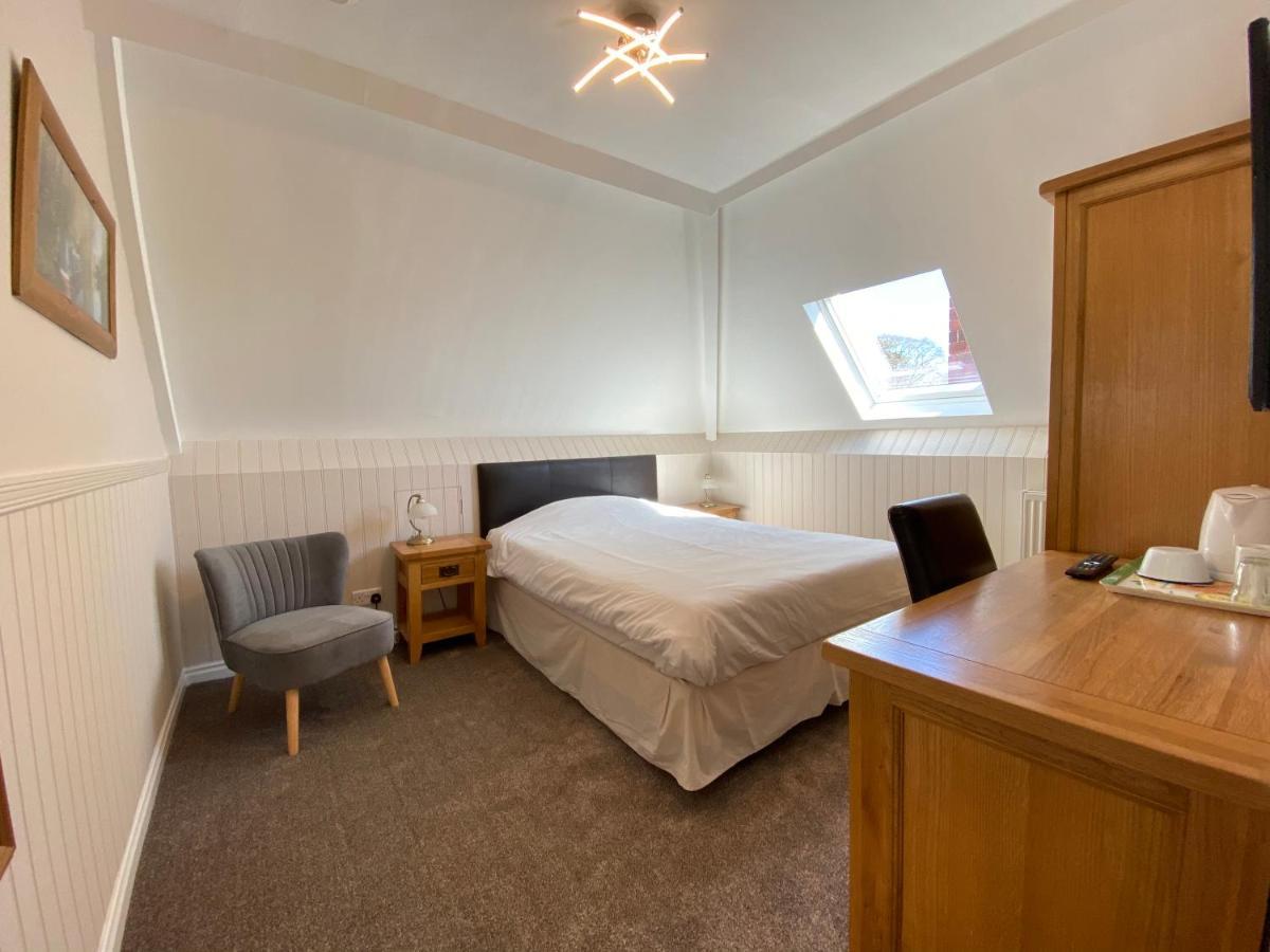 Fairlawns Guest House Банбъри Екстериор снимка