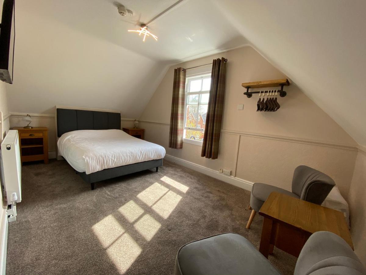 Fairlawns Guest House Банбъри Екстериор снимка