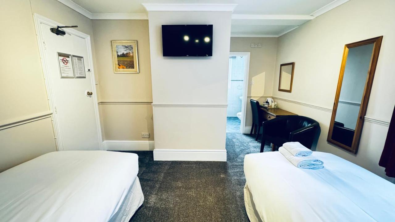 Fairlawns Guest House Банбъри Екстериор снимка