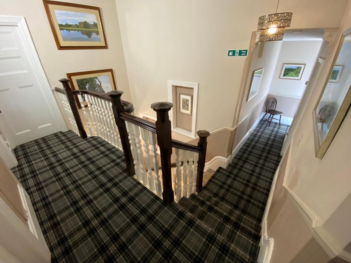 Fairlawns Guest House Банбъри Екстериор снимка