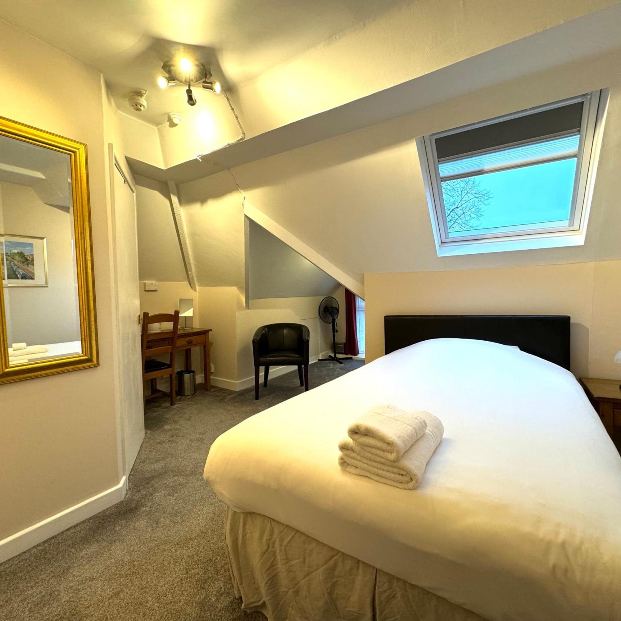Fairlawns Guest House Банбъри Екстериор снимка